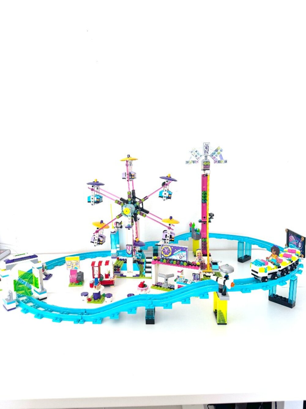 LEGO Friends Amusement Park Roller Coaster (#41130, 1124 pieces) - Retired
